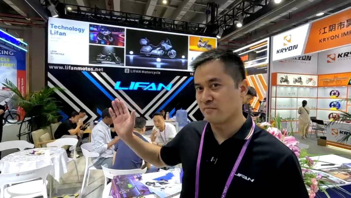 Мотоциклы LIFAN. Интервью на выставке CFAIR. смотреть онлайн