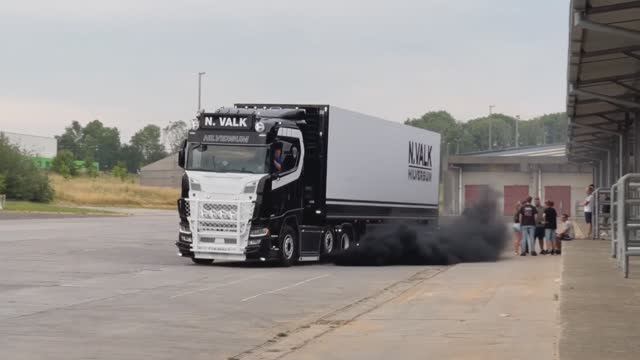 Scania V8 смотреть онлайн