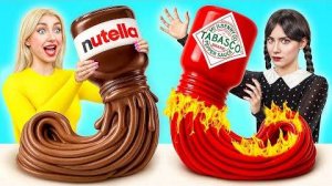 Челлендж. Шоколадная Еда vs Настоящая Еда с Уэнсдей Аддамс | Съедобная Битва от Candy DO