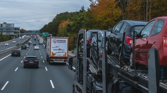 Берлин Прага Брно Братислава смотреть онлайн