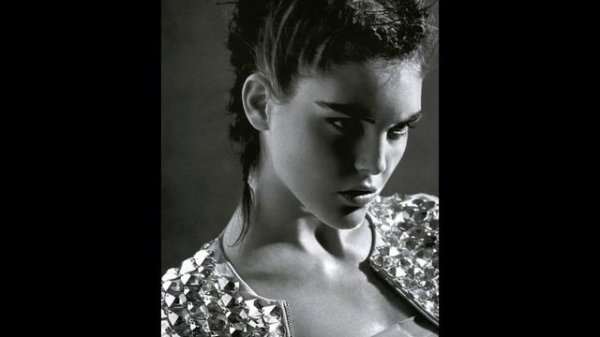 Хилари Рода ( Hilary Rhoda )