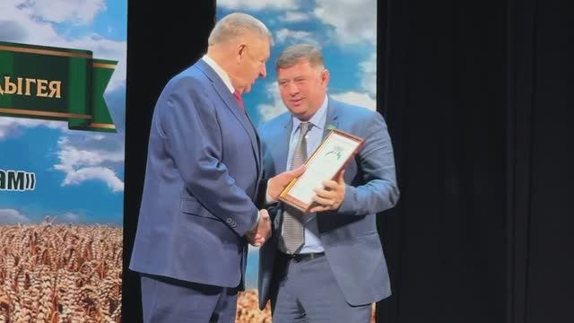 01-11-2025 г. В Адыгее подвели итоги уборочной страды нынешнего года смотреть онлайн