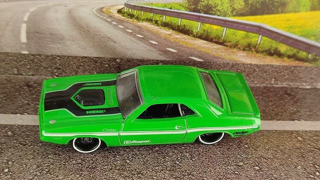 DODGE CHALLENGER смотреть онлайн