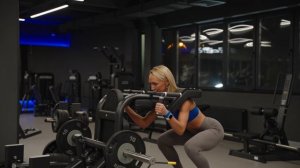 Тренажер E7065 Приседание