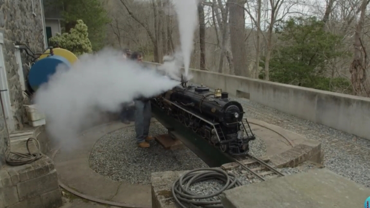 Полноценная рабочая модель паровоза смотреть онлайн