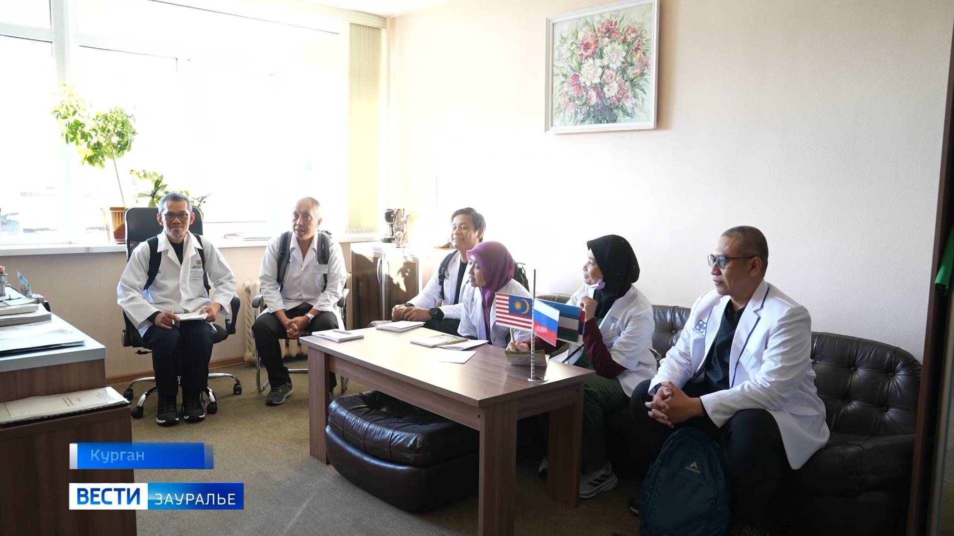 Центр Илизарова посетили врачи из стран Юго-Восточной Азии смотреть онлайн