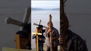 Каждый несёт свой крест