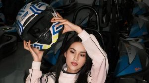 Современная Диана Анкудинова и современный Моцарт.