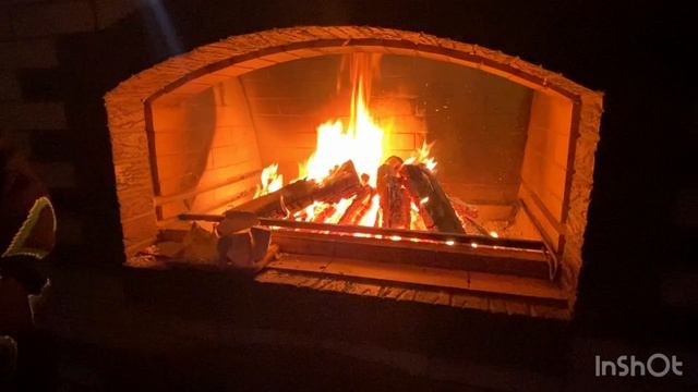 Хруст у камина. Тапинг по мелу, треск костра. Большой кирпичик доброго)