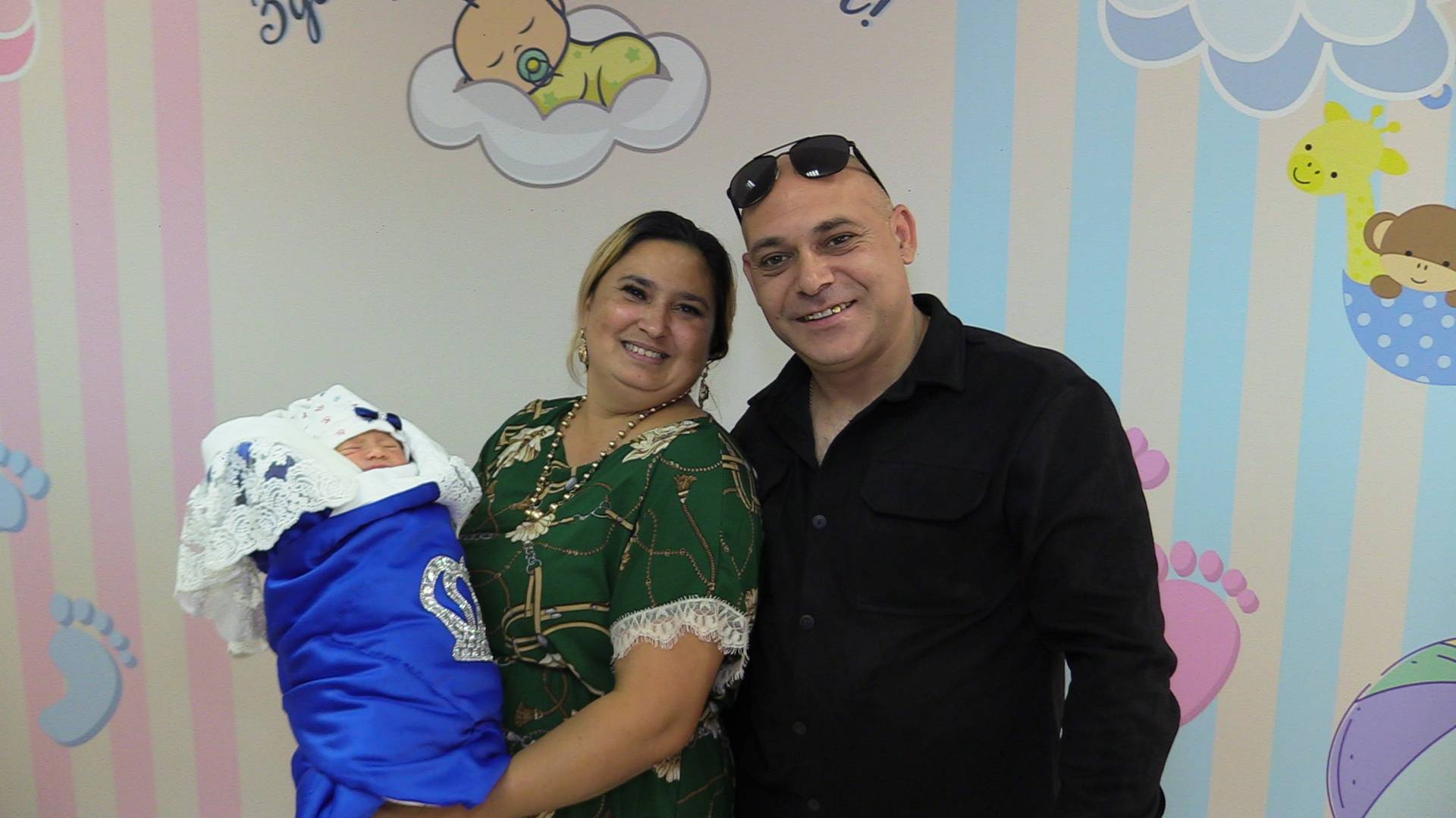 Артур Жадан встречает внука