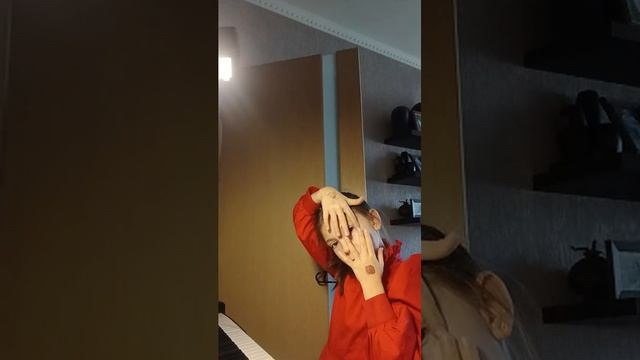 учимся играть на фортепиано!!! смотреть онлайн