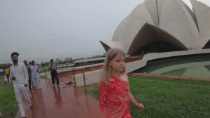 Дели, Ворота Индии и Лотос