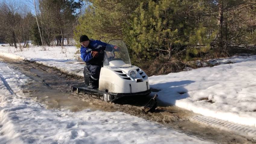 Испытания бурана с двс от Ваз 2109 в плюс 9 градусов по мокрому снегу.