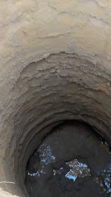 Пошла вода на 6-7 м кольце Копка колодца в деревне смотреть онлайн