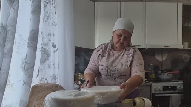 перепутала дни/ стараюсь успеть больше сделать смотреть онлайн