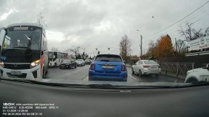 Вроде курьеры на велосипедах, но ведут себя уже как настоящие хрусты