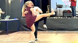 СВИНГ ТАНЕЦ. Выступление Сондре и Тани. #Танцы