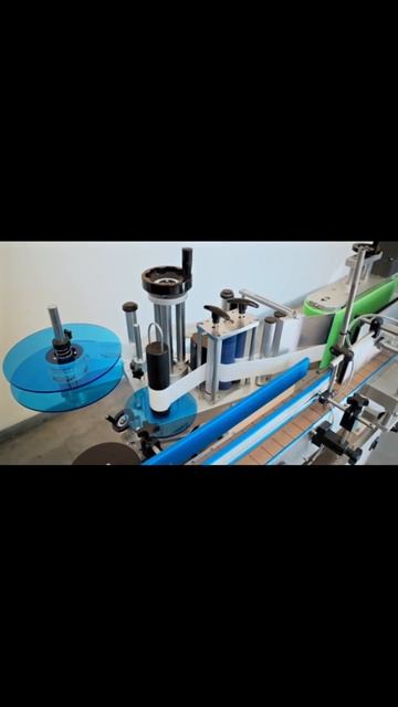 Обзор этикетировочного аппарата для круглой тары смотреть онлайн