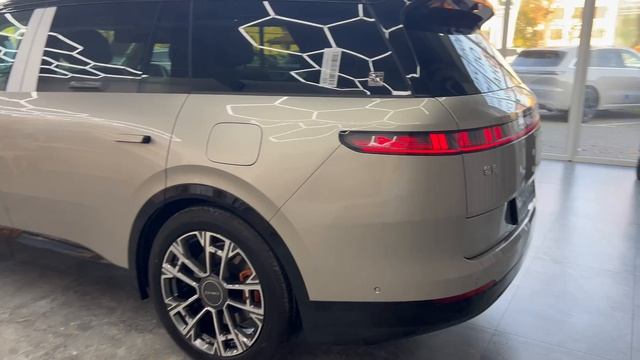 Lynk & Co 2025 в Краснодаре - цвет шампань - видео для Авито