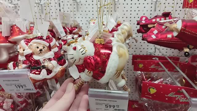 Обзор елочных игрушек за 100,1000, 3000рублей. Выбираем украшения на елку. Новогодняя атмосфера смотреть онлайн