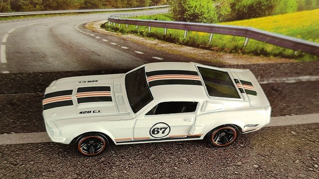 FORD MUSTANG смотреть онлайн