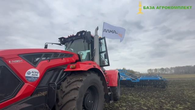 Конкурс _Олег Юрьевич Шульц, механизатор Племзавода Овцевод_Омская область смотреть онлайн