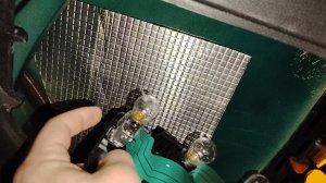 Нива БРОНТО. Проблема и решение. Замена лампочек в задних фонарях.