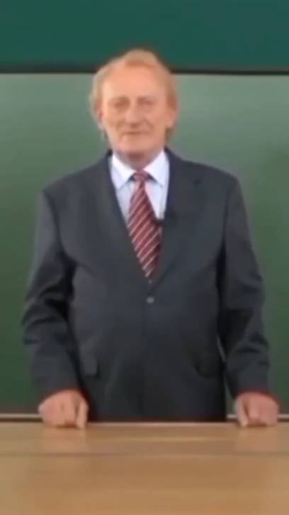 Женская физика.... #девушка #женщина #пенсионер #красотки #секс #интим#юморина #краса #красотка смотреть онлайн