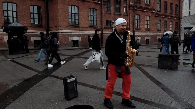 Питер Саксофонист выступает смотреть онлайн