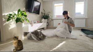 ВЕРНУЛАСЬ В РОССИЮ/ПОВЕСИЛА ШТОРЫ/ОТКАЗАЛИСЬ ОТ ДИВАНА/НЕРВНЫЙ ДЕНЬ