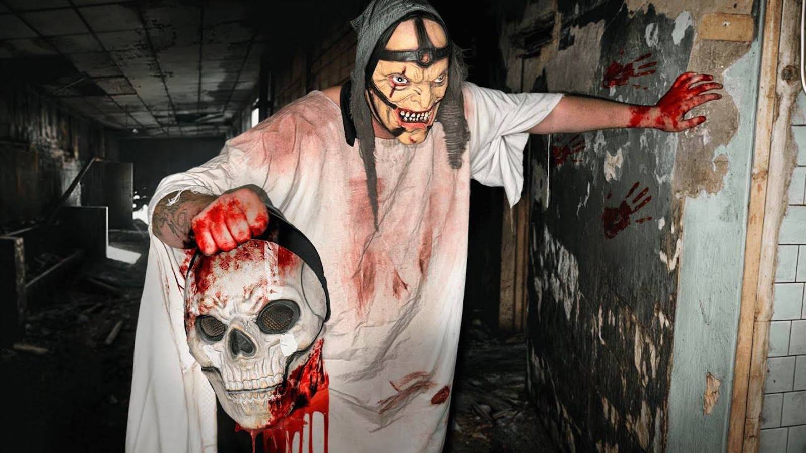 ЗАКЛЮЧЕННЫЙ ПОКОНЧИЛ С МАНЬЯКОМ КИЛЛЕРОМ НА ЗАБРОШКЕ смотреть онлайн