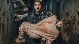 МАНЬЯК АНТОН СПАС СУМАСШЕДШУЮ ДЕВУШКУ С ЗАБРОШЕННОГО ЗАВОДА. ОНА ТАМ НЕ ОДНА?