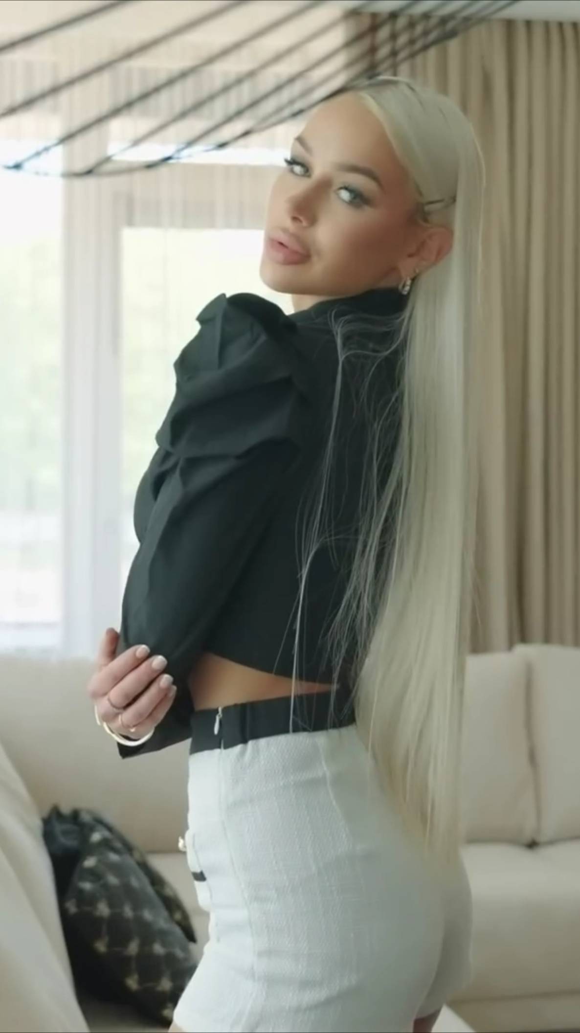 KENJAYEV - VENTURE [MUZHUB] смотреть онлайн