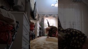 Как научиться делать мостик стоя