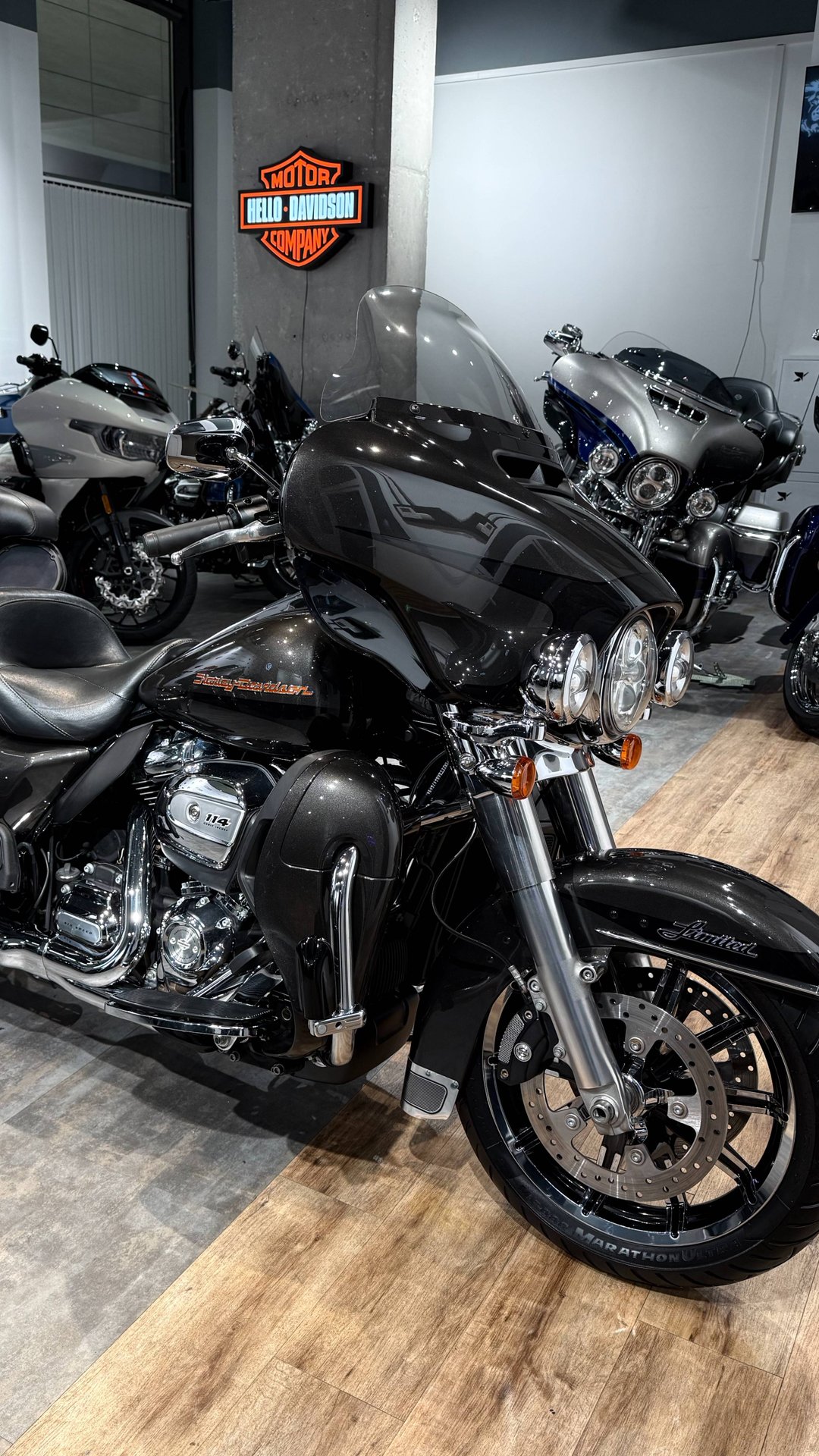 114 Electra Glide Ultra Limited KessTech смотреть онлайн