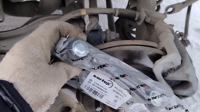 Замена задних стоек стабилизатора на HYUNDAI CRETA смотреть онлайн