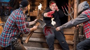 МАНЬЯКА АНТОНА ИЗБИЛИ ДЕРЕВЕНСКИЕ. ИЩЕМ ДЕВУШКУ НА ЗАБРОШЕННОМ ЗАВОДЕ