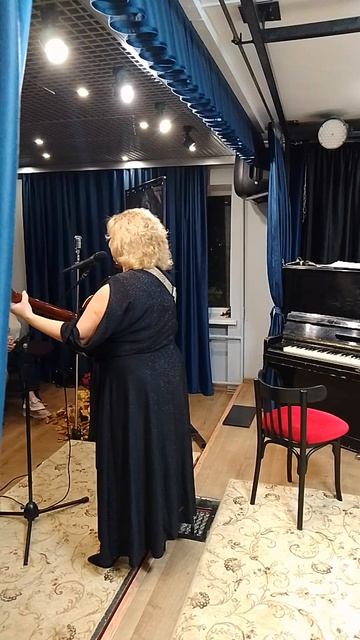 Ты не любишь меня, милый голубь (романс на стихи С. Есенина) /вечер памяти Поэта.