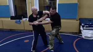 Противодействие сковыванию вооружённой руки.В.Н.Крючков