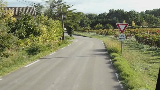 На автобусе по дорогам Прованса (возле деревень Менерб, Лакост, Боньё). смотреть онлайн