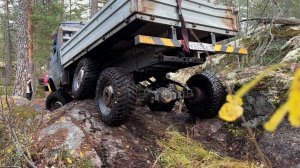 Что творит эта Газель 6х6 ?!