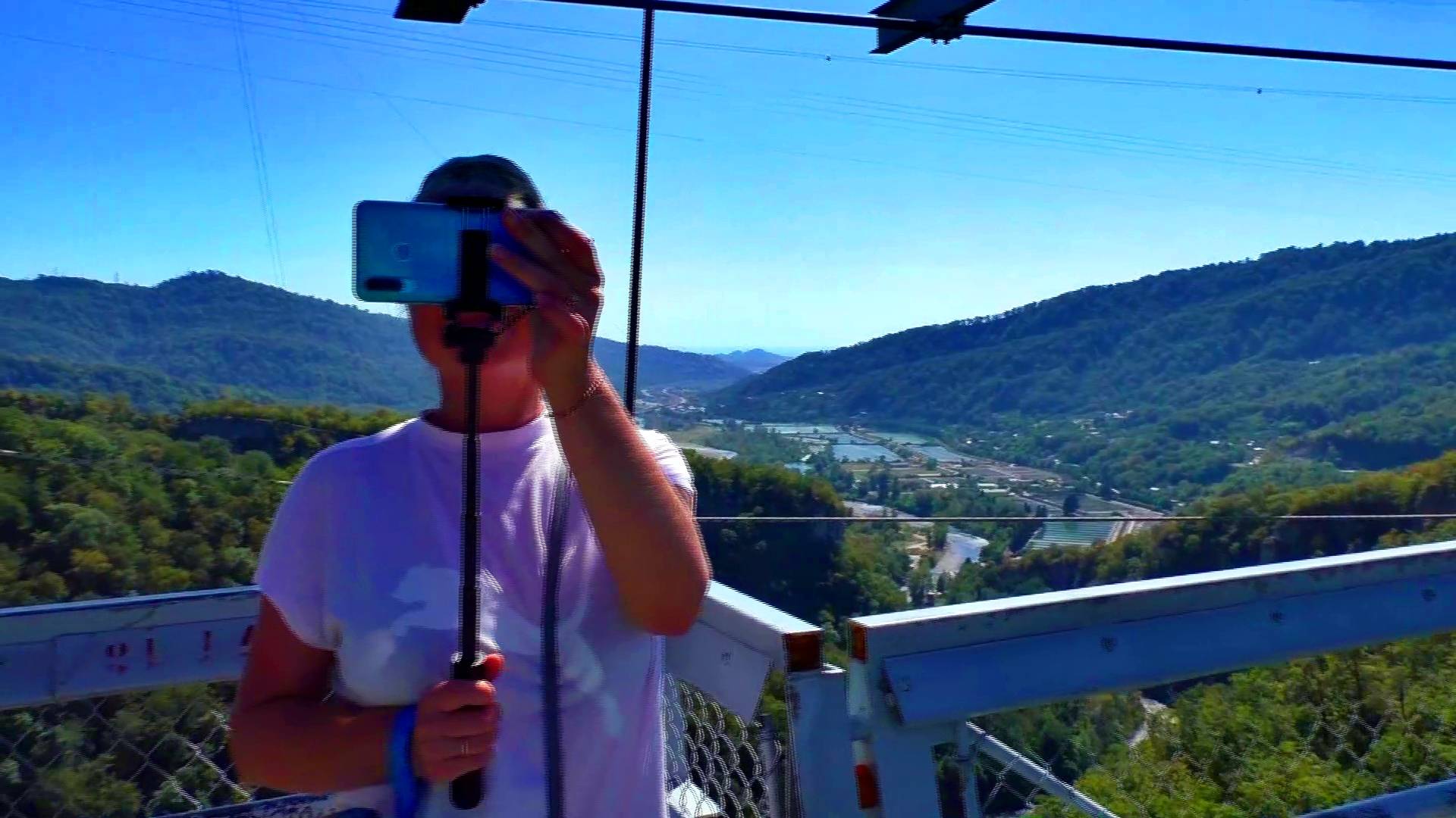 Панорама Скайпарка. Вид с высоты. Сочи. Ахштырское ущелье. смотреть онлайн