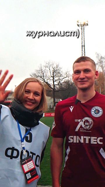 Рабочий процесс за кадром ☺️

#журналист #футбол #спорт #сестрыбашмановы