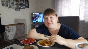 МУКБАНГ// ОБЕД ЕДА НА КАМЕРУ// В РОССИИ //МУКБАНГ С ИРИНОЙ//