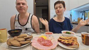 Мукбанг разгорелся ЖИРКИЙ СПОР с Вованом! Рассудите КТО прав?! Семейный обед в России