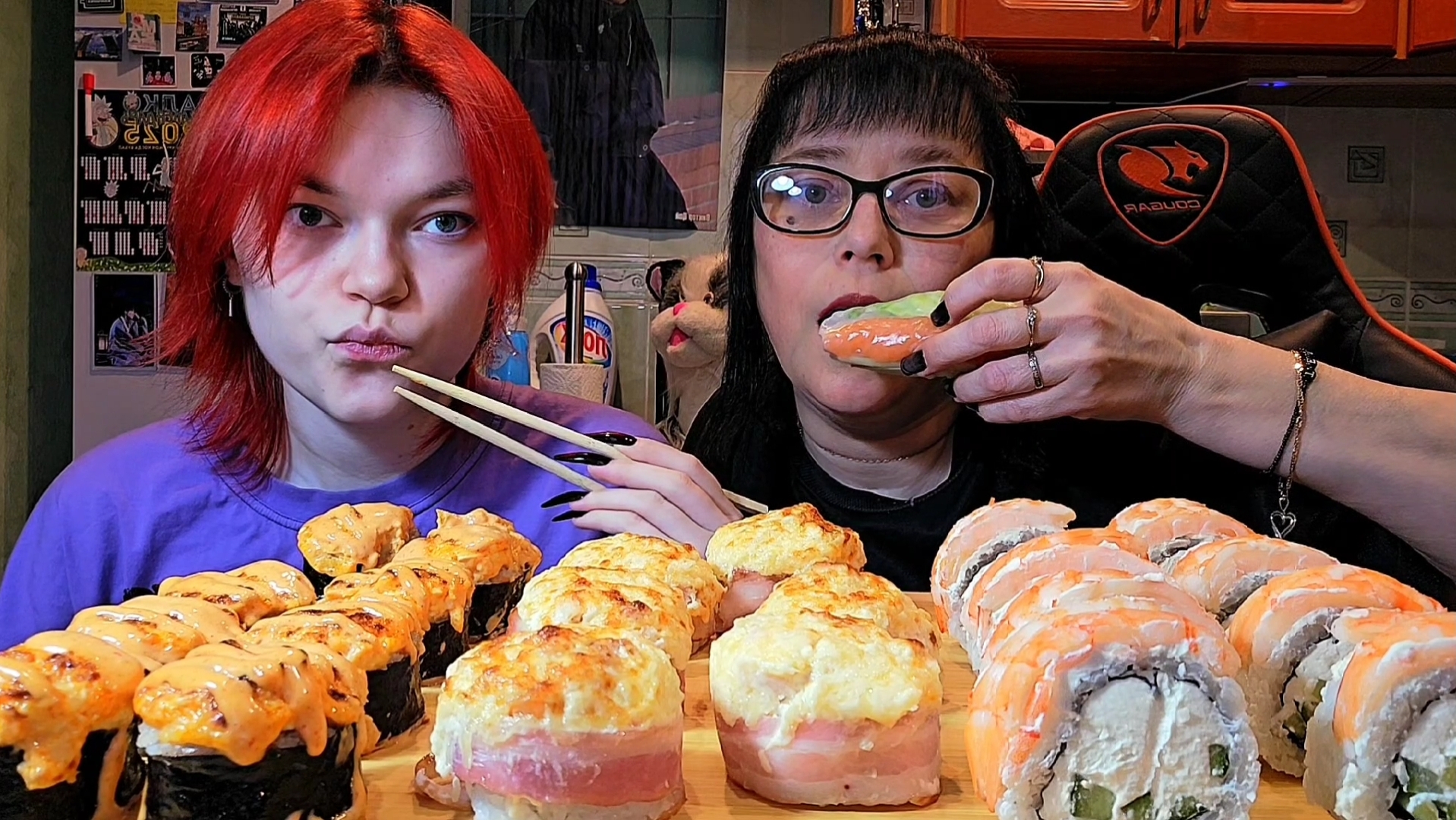 Мукбанг | Роллы и Суши 🍣, Спринг Ролл с Лососем | Обжор Асмр