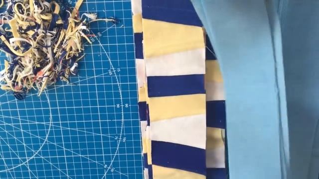 Использовала Ненужные Футболки. Получилось нежнейшее одеяло! смотреть онлайн