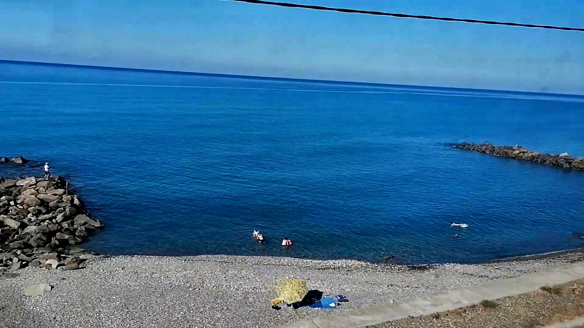 НА МОРЕ НА ПОЕЗДЕ! ХО-РО-ШО, ВЕДЬ В ПОЕЗДЕ НИКУДА НЕ НАДО СПЕШИТЬ! смотреть онлайн