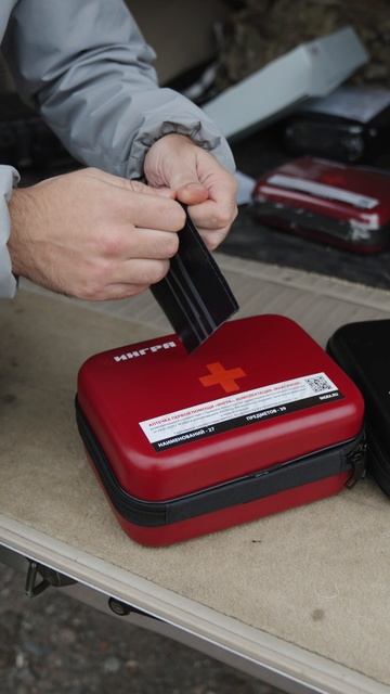 Способ крепления автомобильной аптечки от компании ИНГРА #ингра #аптечка #автомобильнаяаптечка