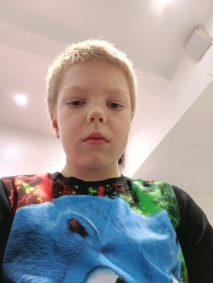 гуляю с младшим братом